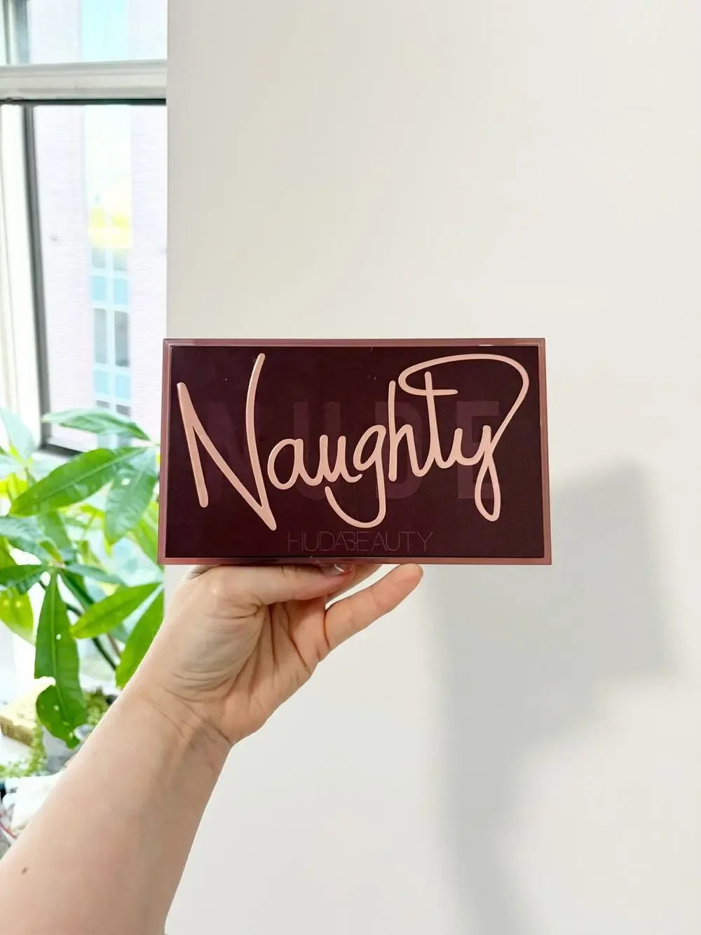 NEW Huda Beauty Naughty Nudes Eyeshadow Palette